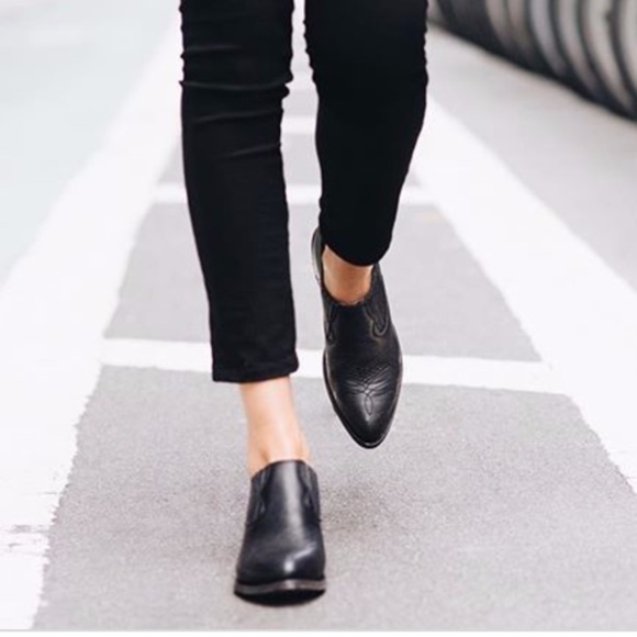 frye shootie